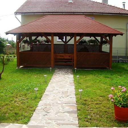 Colt De Rai Hotel Covasna Exterior foto