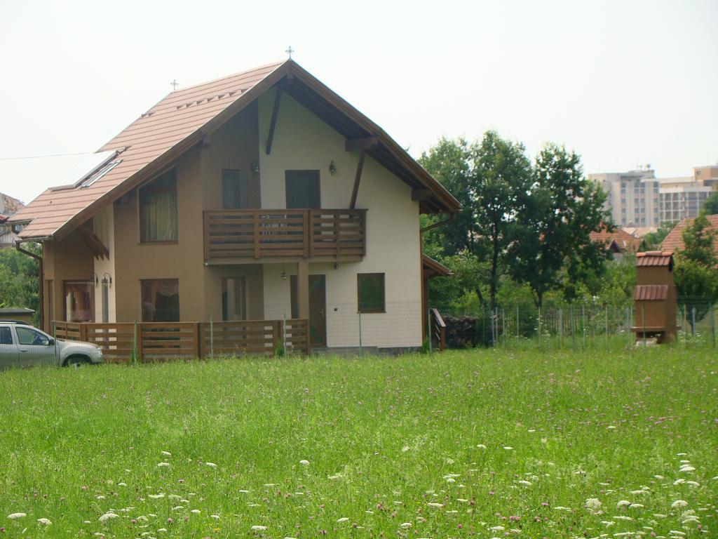 Colt De Rai Hotel Covasna Exterior foto