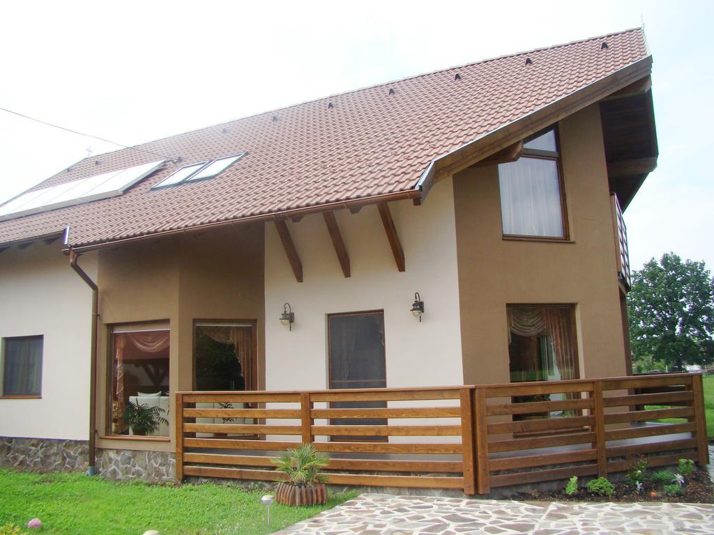 Colt De Rai Hotel Covasna Exterior foto